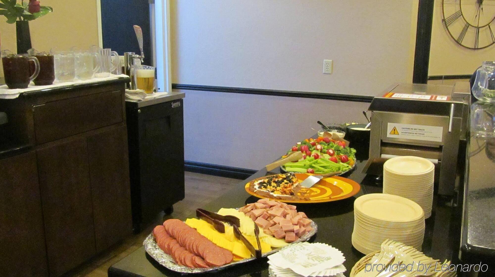 Holiday Inn Express Hotel & Suites Lexington By Ihg Екстериор снимка