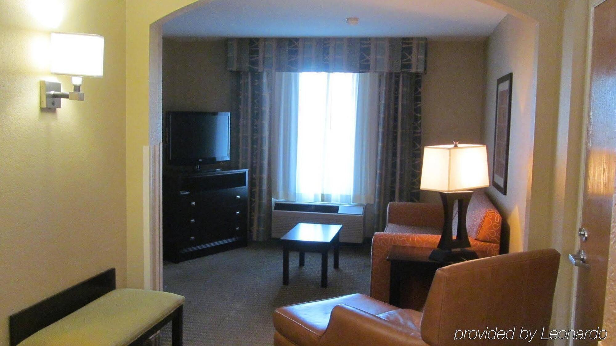 Holiday Inn Express Hotel & Suites Lexington By Ihg Екстериор снимка